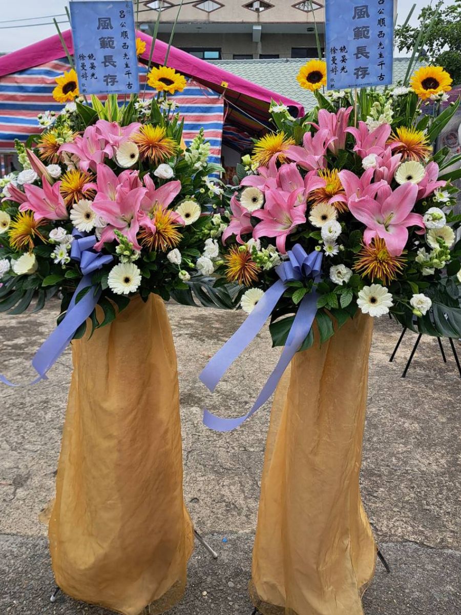 素雅花籃